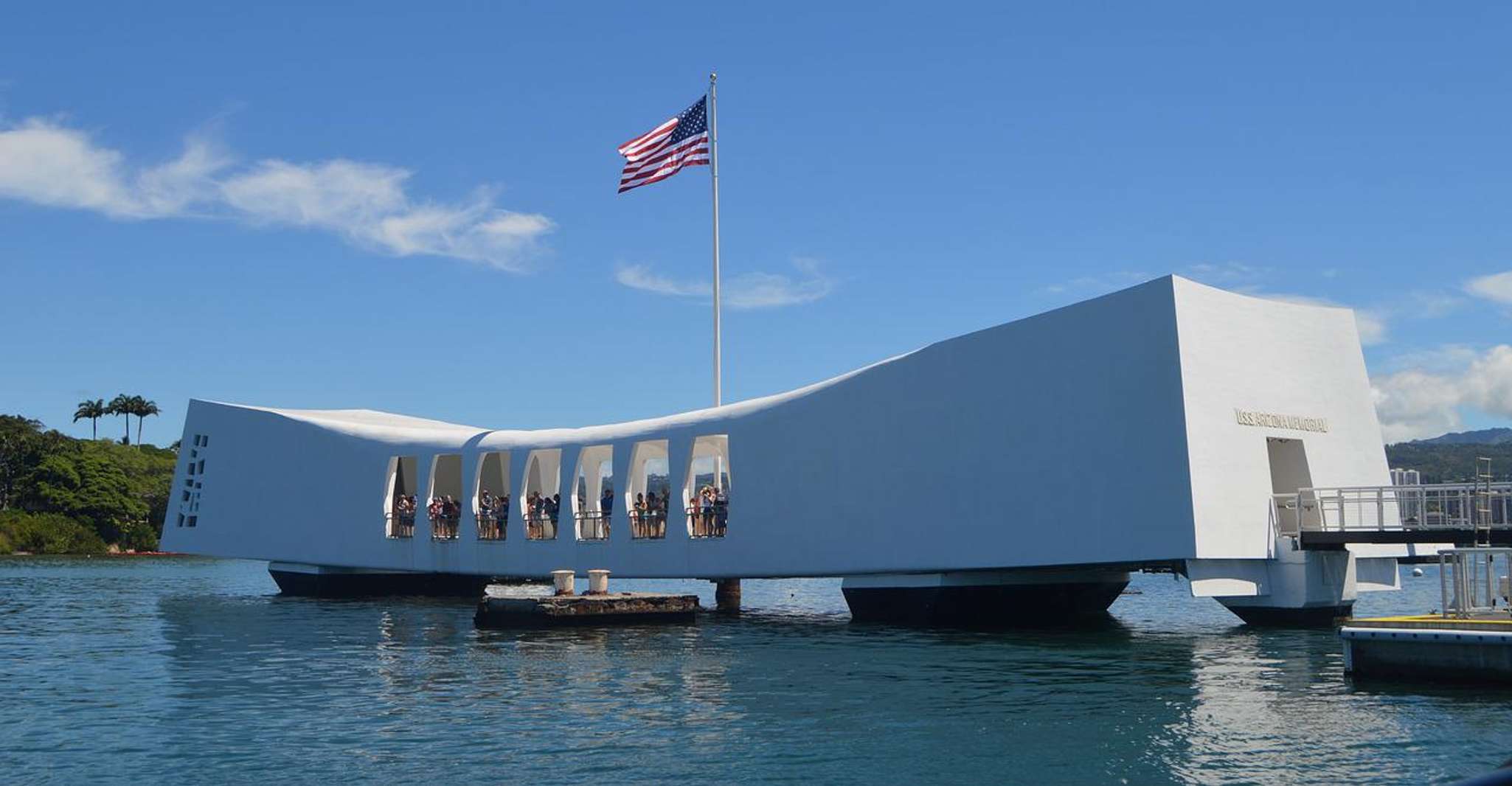 Pearl Harbor, USS Arizona Memorial & Battleship Missouri - Housity