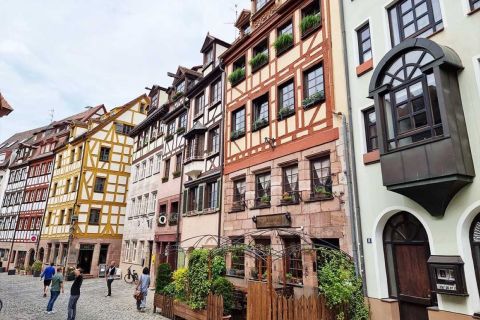 Nuremberg: Old Town Quest Juego de aplicación para teléfonos inteligentes