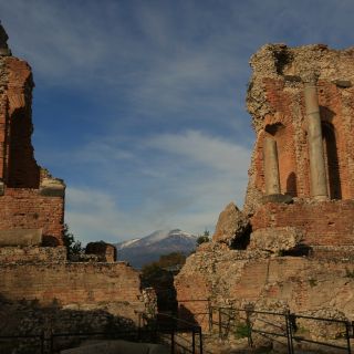 Taormina: Ancient Theater Entry Ticket and Guided Tour