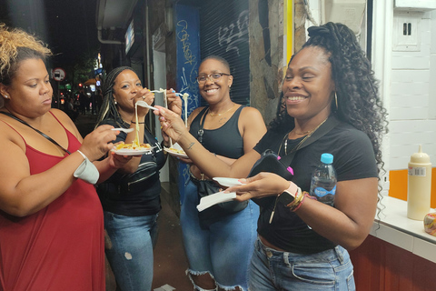 Medellin: Street Food Tastings and Poblado Rooftops Tour