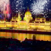 Budapest: crociera cocktail con fuochi d&#039;artificio del giorno di Santo Stefano