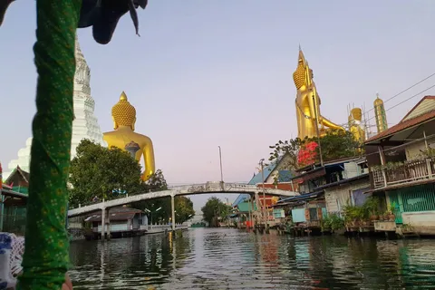 Atardecer en Bangkok: canal oculto, gran Buda y templo