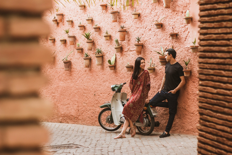 Marrakesh: fotoshoot met een privé-vakantiefotograaf3 uur + 75 foto's op 3 locaties