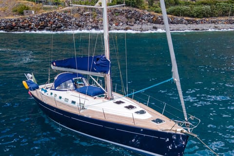 Funchal: Private Sailboat Cruise with Snacks and Snorkeling