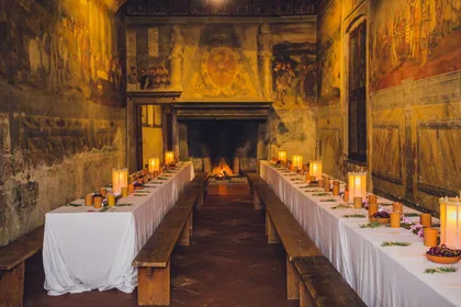 Mittelalterliches Abendessen in der Burg von Malpaga