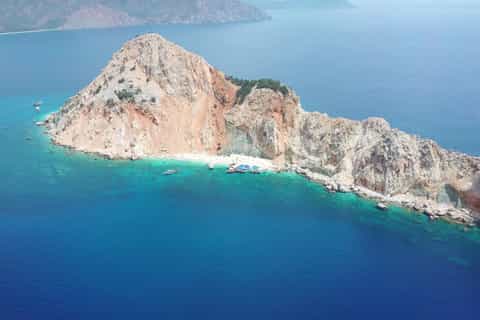 From Antalya or Kemer: Suluada Island Boat Trip with Lunch