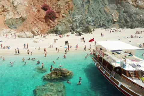 From Antalya or Kemer: Suluada Island Boat Trip with Lunch