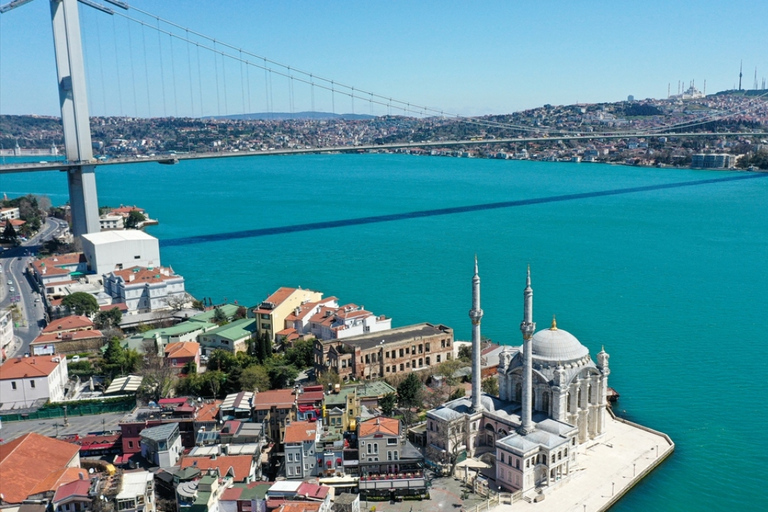 Istanbul : visite de la vieille ville, croisière sur le Bosphore, téléphérique et déjeunerIstanbul : croisière dans la vieille ville et sur le Bosphore, corne d'or et déjeuner