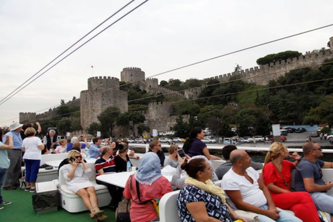 Istanbul : visite de la vieille ville, croisière sur le Bosphore, téléphérique et déjeunerIstanbul : croisière dans la vieille ville et sur le Bosphore, corne d'or et déjeuner