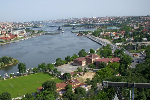 Istanbul : visite de la vieille ville, croisière sur le Bosphore, téléphérique et déjeunerIstanbul : croisière dans la vieille ville et sur le Bosphore, corne d'or et déjeuner