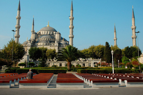 Istanbul : visite de la vieille ville, croisière sur le Bosphore, téléphérique et déjeunerIstanbul : croisière dans la vieille ville et sur le Bosphore, corne d'or et déjeuner