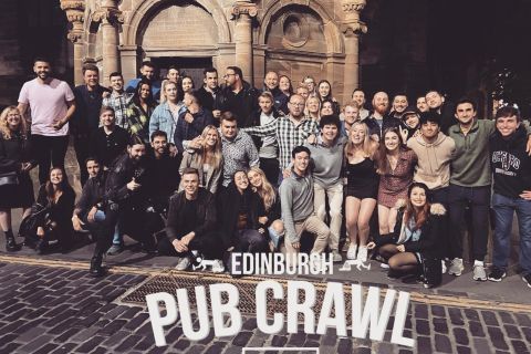 Edimburgo: Pub Crawl 7 Bars com 6 Shots Grátis