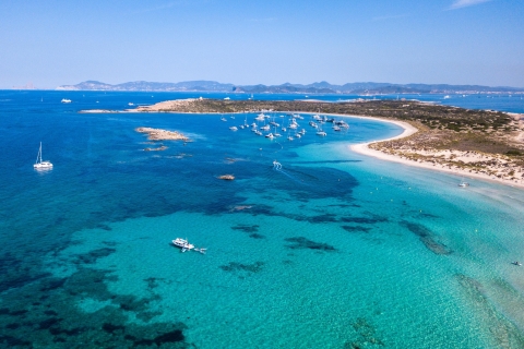 Ibiza: crucero a Formentera con barra libre y buffetExcursión desde Figueretas