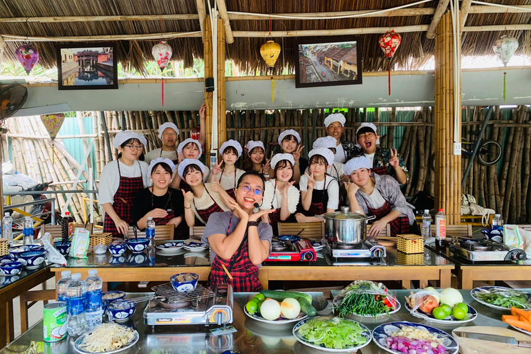 From Hoi An: Market Tour, Basket Boat Ride and Cooking Class