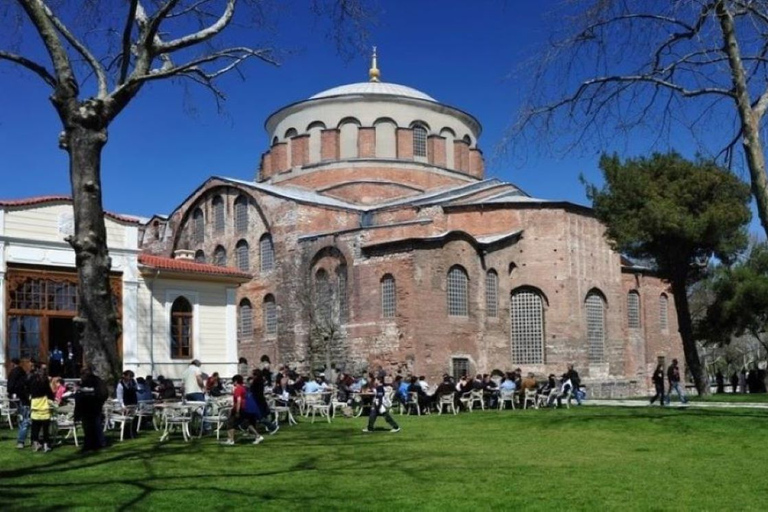 Istanbul: Topkapı and Dolmabahçe Palace Bus Tour with Lunch