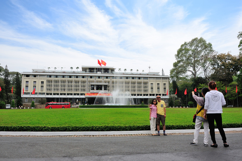 HCMC: Tour della storia della guerra in inglese o tedesco: Tunnel e musei