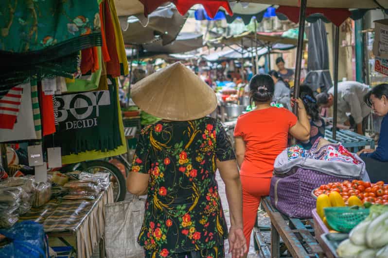 Ho Chi Minh: Local Highlights Morning Tour with Breakfast