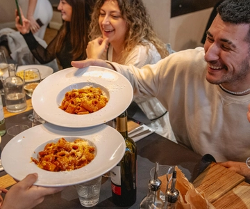 Florence: Guided Food Walking Tour with Tuscan Classics