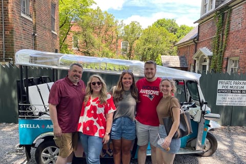 Richmond: Private City Tour by Tuk Tuk