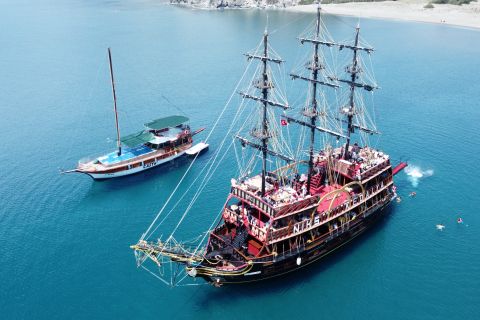 From Antalya and Kemer: Phaselis Pirate Boat Tour with Lunch