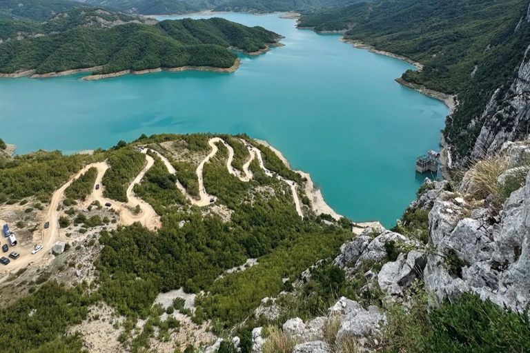 From Tirana: Lake Bovilla Viewpoint & Tirana City Tour