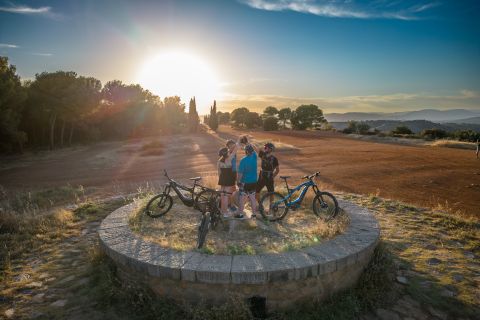 From Monachil: Granada Sunset E-Bike Tour with Soft Drinks
