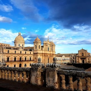 Noto: Guided Historical Walking Tour with a Local