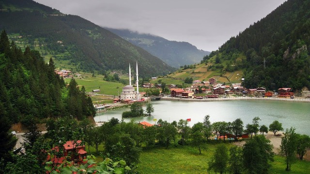 Visit Trabzon Uzungol Lake Full-Day Trip with Turkish Tea Tasting in Giresun