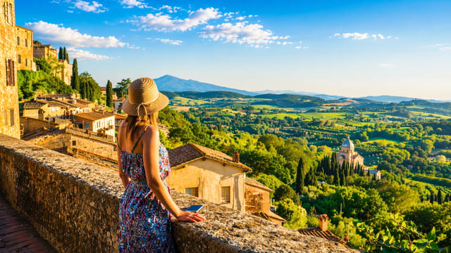 Din Roma: Tur al vinurilor din Toscana, inclusiv Brunello, și prânz