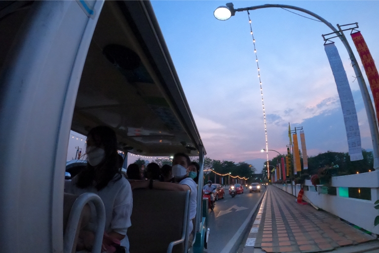Chiang Mai: recorrido nocturno en tranvía por lo más destacado de la ciudad