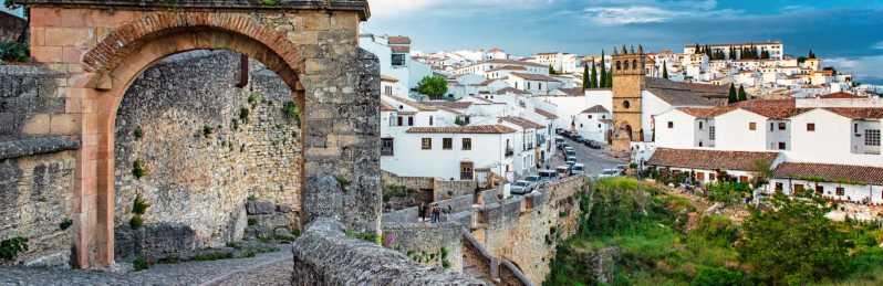 Ronda: Audio Guide Walking Tour with Puente Nuevo and Viejo