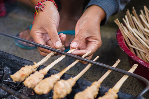 Recorrido gastronómico local 'Eat Street' de BaliTour Compartido