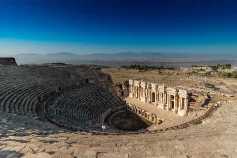 From Antalya/Kemer: Pamukkale and Hierapolis Tour with Lunch