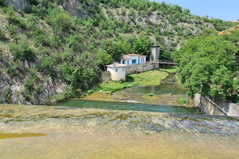 Von Sofia aus: Wanderung am Fluss Zlatna Panega mit Besuch der Quellen