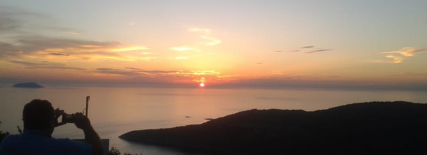 Découverte et visite militaire de l'île de Vis