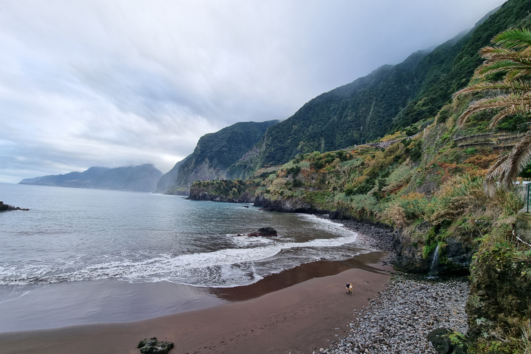 Madeira: SkyWalk, Fanal, naturliga pooler 4x4 Jeeptur