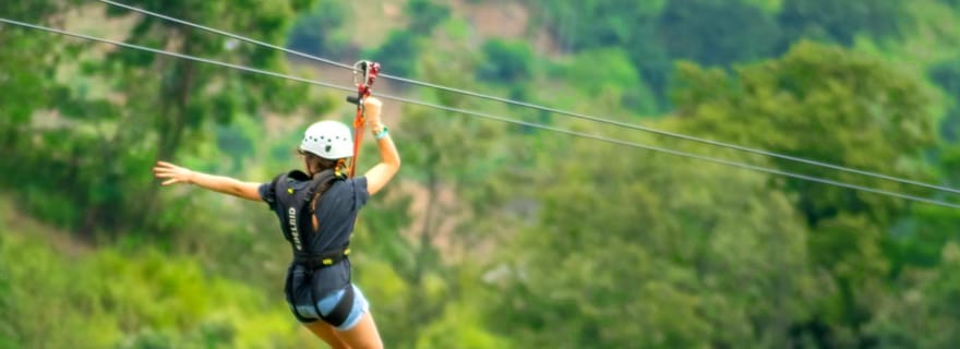 Pai : Aventure ultime en tyrolienne dans la jungle