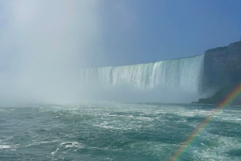 Niagaran putoukset: Neitsyt Sumun laivalippu ja opas
