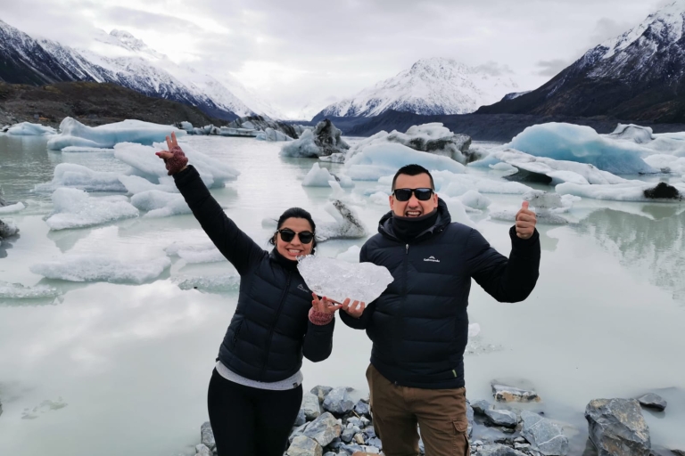From Christchurch: Mount Cook Transfer with Lake Tekapo Tour