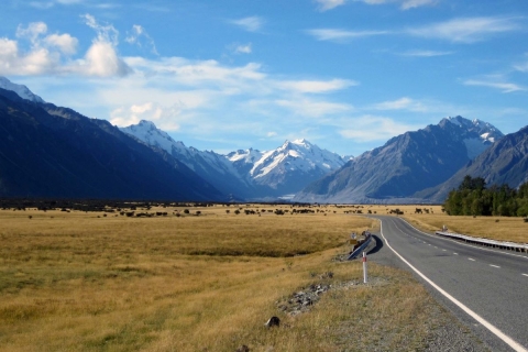 Van Christchurch: Mount Cook Transfer met Lake Tekapo Tour