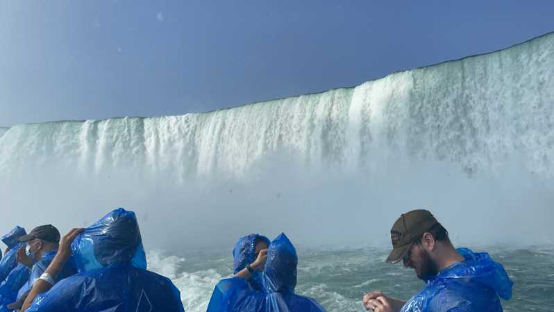 Cascate del Niagara, USA: biglietti per la Maid of the Mist, grotta e carrello