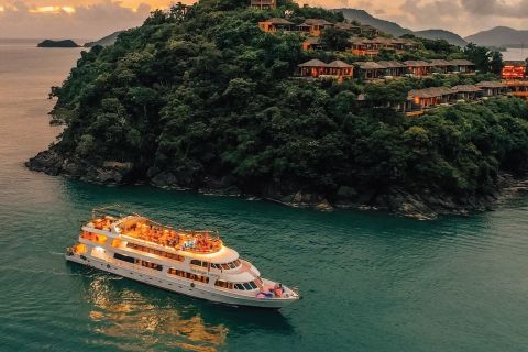 Phuket Ko Sire: Cruise with Live Music and 4-Course Dinner