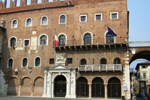 Verona private tour: the place of lovers Verona: City Highlights Walking Tour