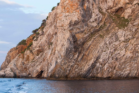 From Roses: Cruise on Costa Brava to Cadaqués From Roses: Sightseeing Cruise on Costa Brava to Cadaqués