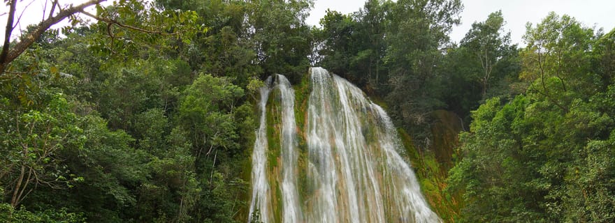 El Limón : Randonnée équestre dans les cascades avec déjeuner