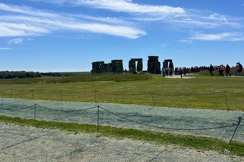 From London: Small Group Travel to Bath Stonehenge Cotswold