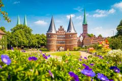 Vom Kieler Hafen aus: Lübeck Private geführte Tour