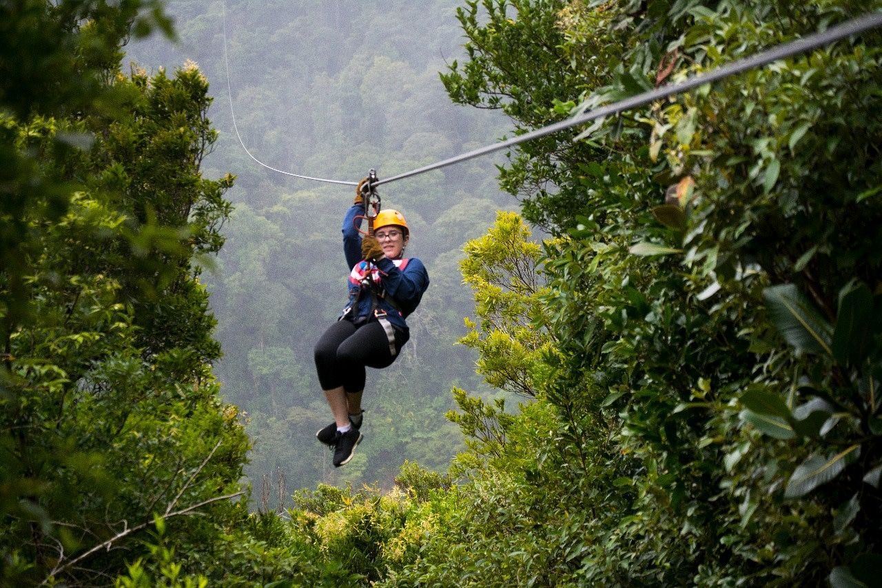Monteverde: 3 Stunden auf der längsten und höchsten Extrem-Seilrutsche