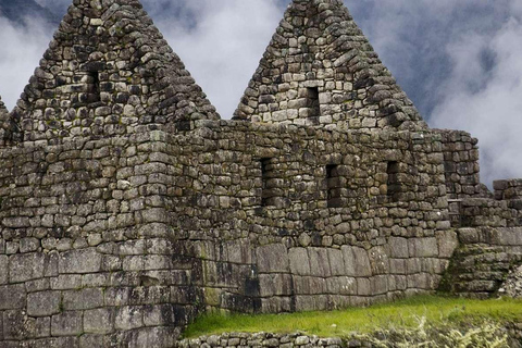 Tour to Machu Picchu and Rainbow Mountain 2 Days - 1 Night