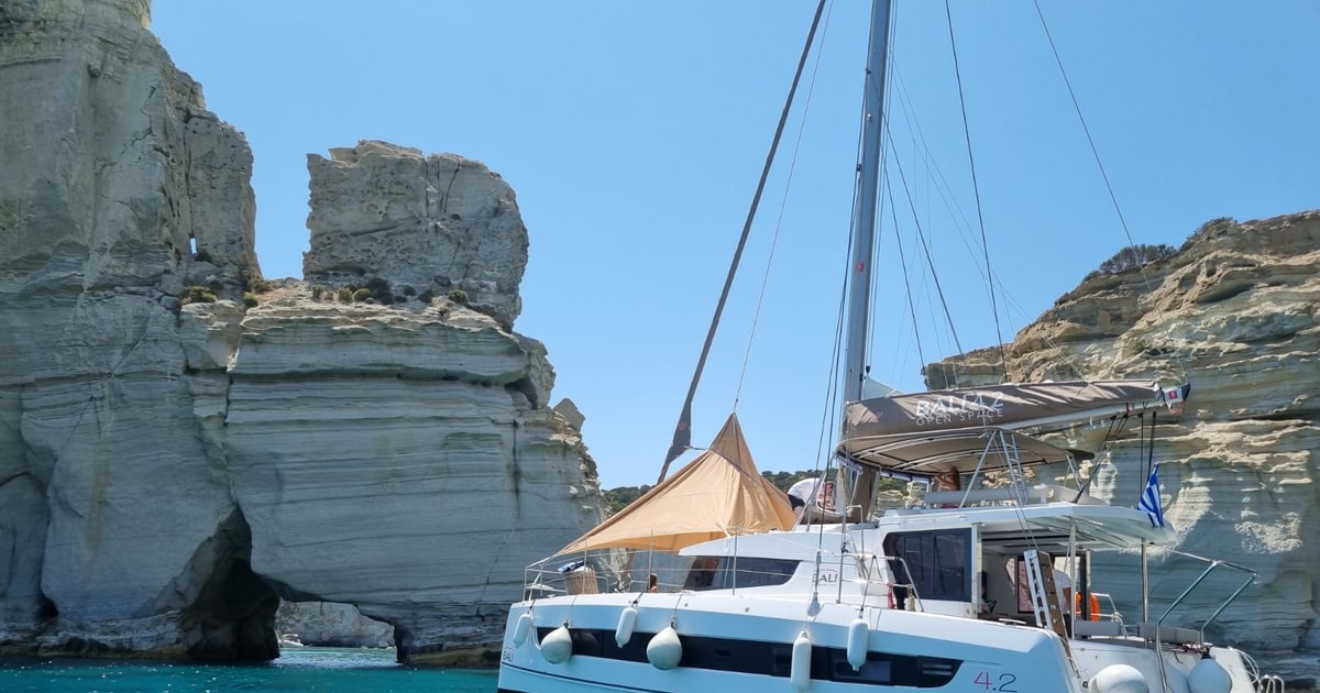 Milos : excursion en catamaran à Kleftiko et Poliegos avec repas et ...